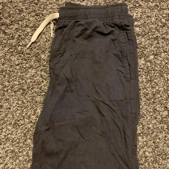 Boys 14/16 old navy shorts - Picture 1 of 1
